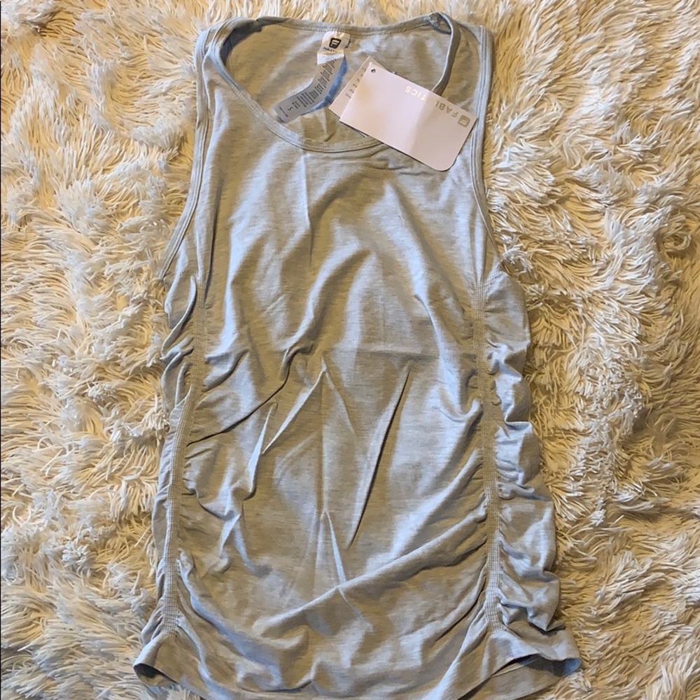 Heather gray fitted/gathered athletic tank